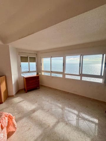 Apartamento de 4 habitaciones en Playa del Cura, Torrevieja en venta con piscina garaje - 350.000 € (Ref: 9912438)
