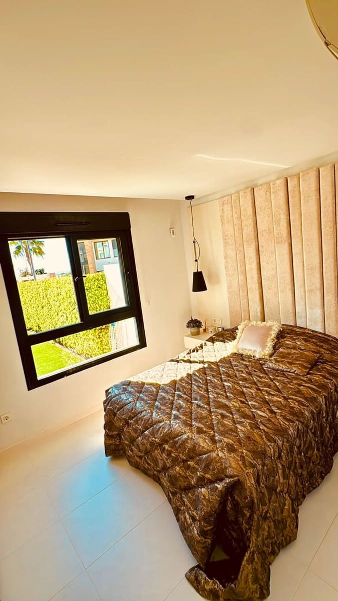 3 sovrum Hus till salu i Alicante stad med pool garage - 425 000 € (Ref: 9912440)