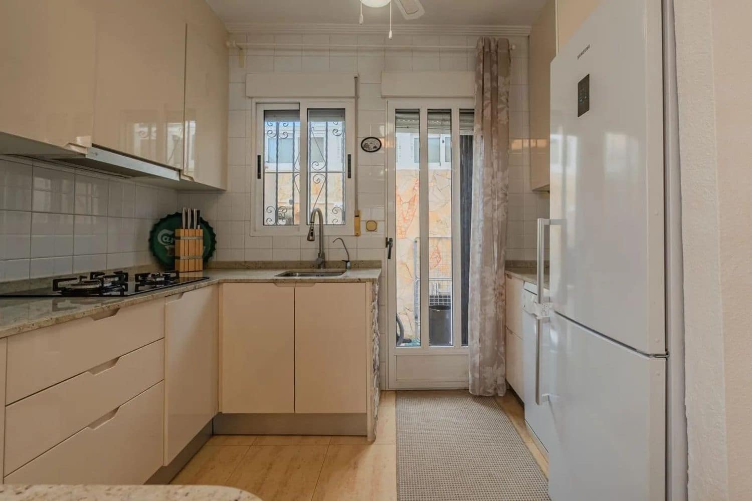 2 soveværelse Villa til salg i La Florida med swimmingpool garage - € 259.000 (Ref: 9954613)