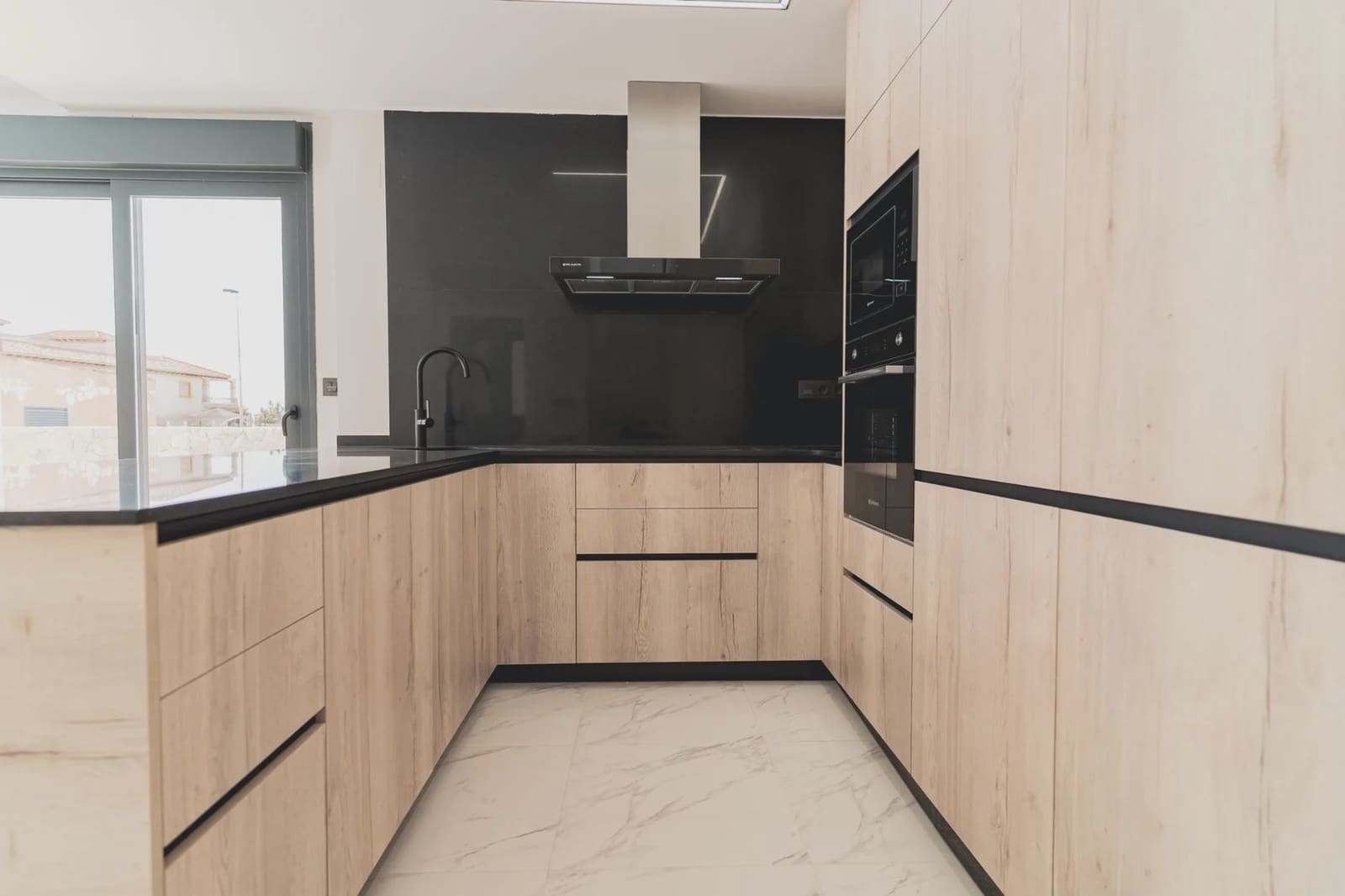 4 Zimmer Villa zu verkaufen in Orihuela Costa mit Pool - 699.900 € (Ref: 9961268)