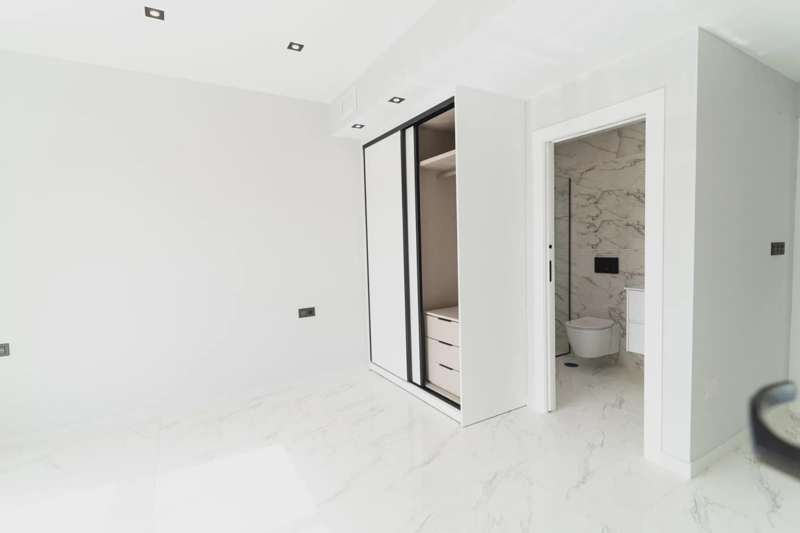4 Zimmer Villa zu verkaufen in Orihuela Costa mit Pool - 699.900 € (Ref: 9961268)