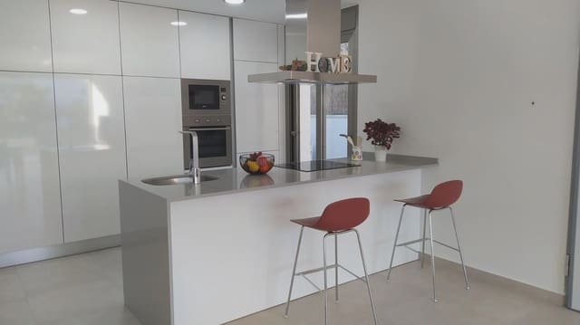 3 soveværelse Villa til salg i Los Almendros (Orihuela Costa), Orihuela med swimmingpool garage - € 669.900 (Ref: 9961275)