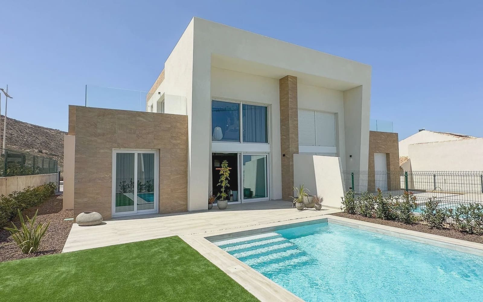 3 soverom Villa til salgs i Algorfa med svømmebasseng garasje - € 475 000 (Ref: 9961411)