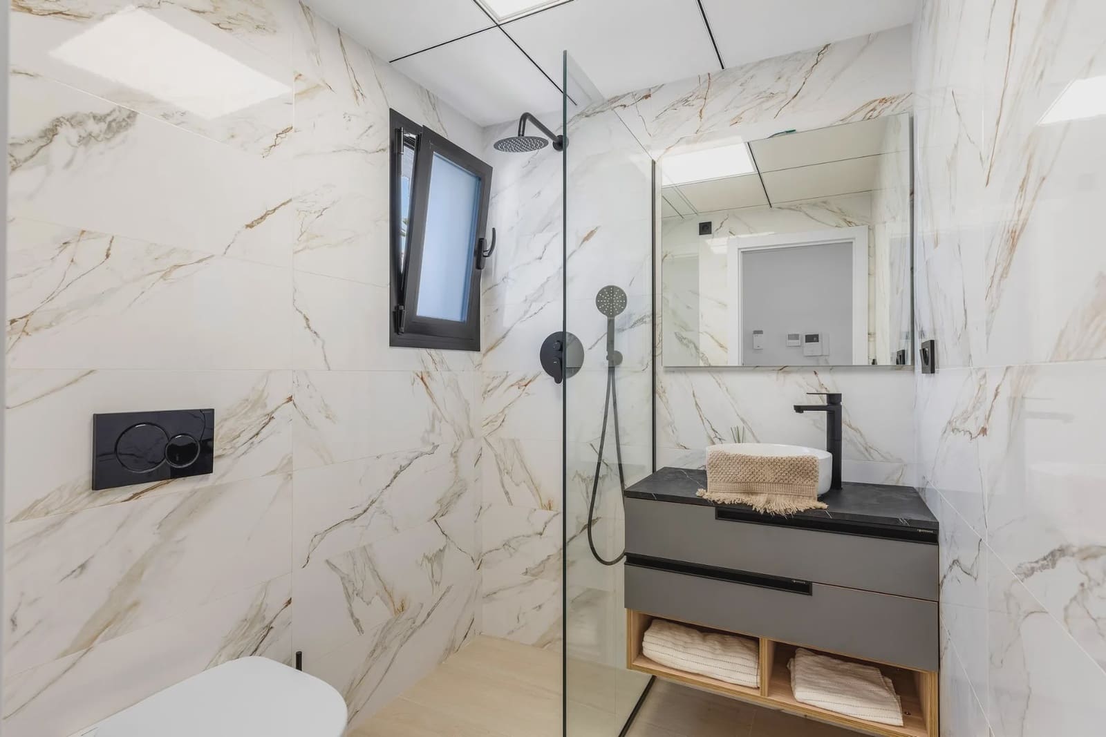 3 chambre Villa/Maison à vendre à Guardamar del Segura avec piscine garage - 251 000 € (Ref: 9961443)