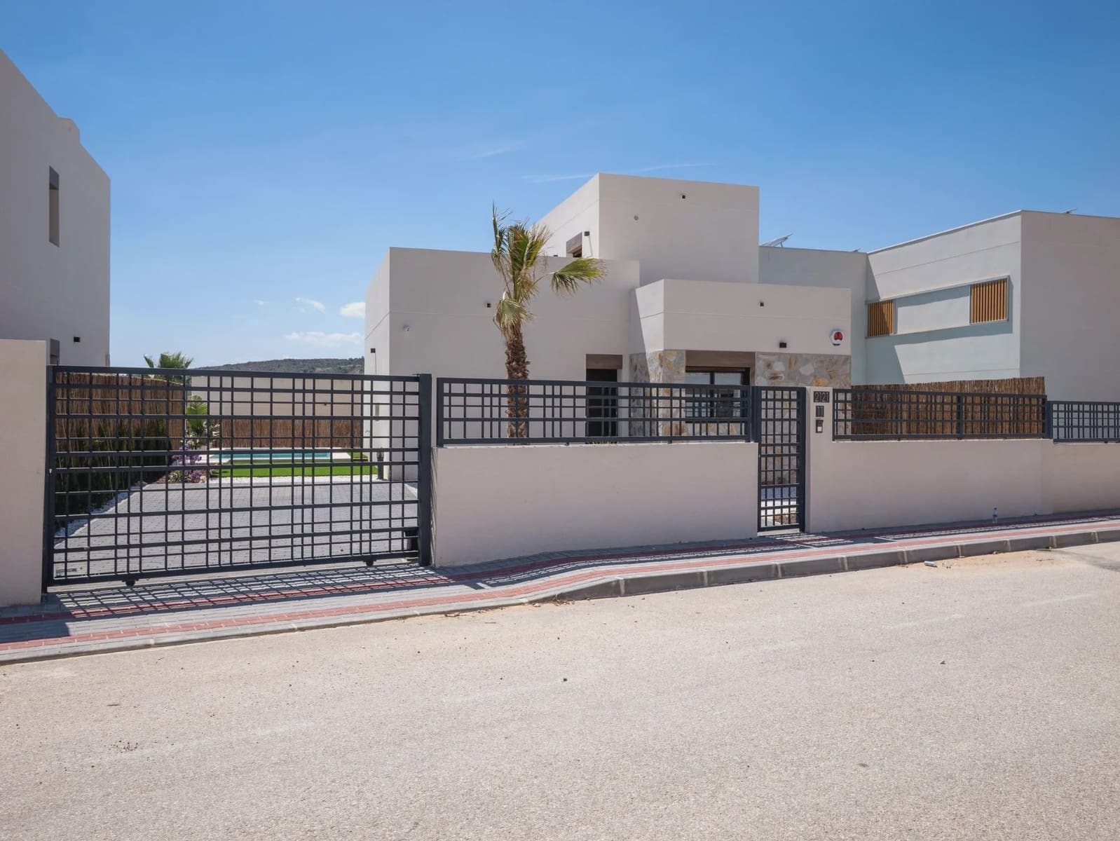 3 sypialnia Willa na sprzedaż w Algorfa z basenem garażem - 489 000 € (Ref: 9968549)