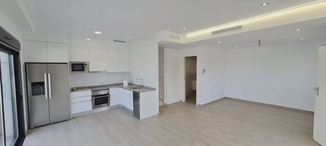 3 makuuhuone Huvila myytävänä paikassa Villamartin, Orihuela mukana uima-altaan 
autotalli - 549 900 € (Ref: 9968667)
