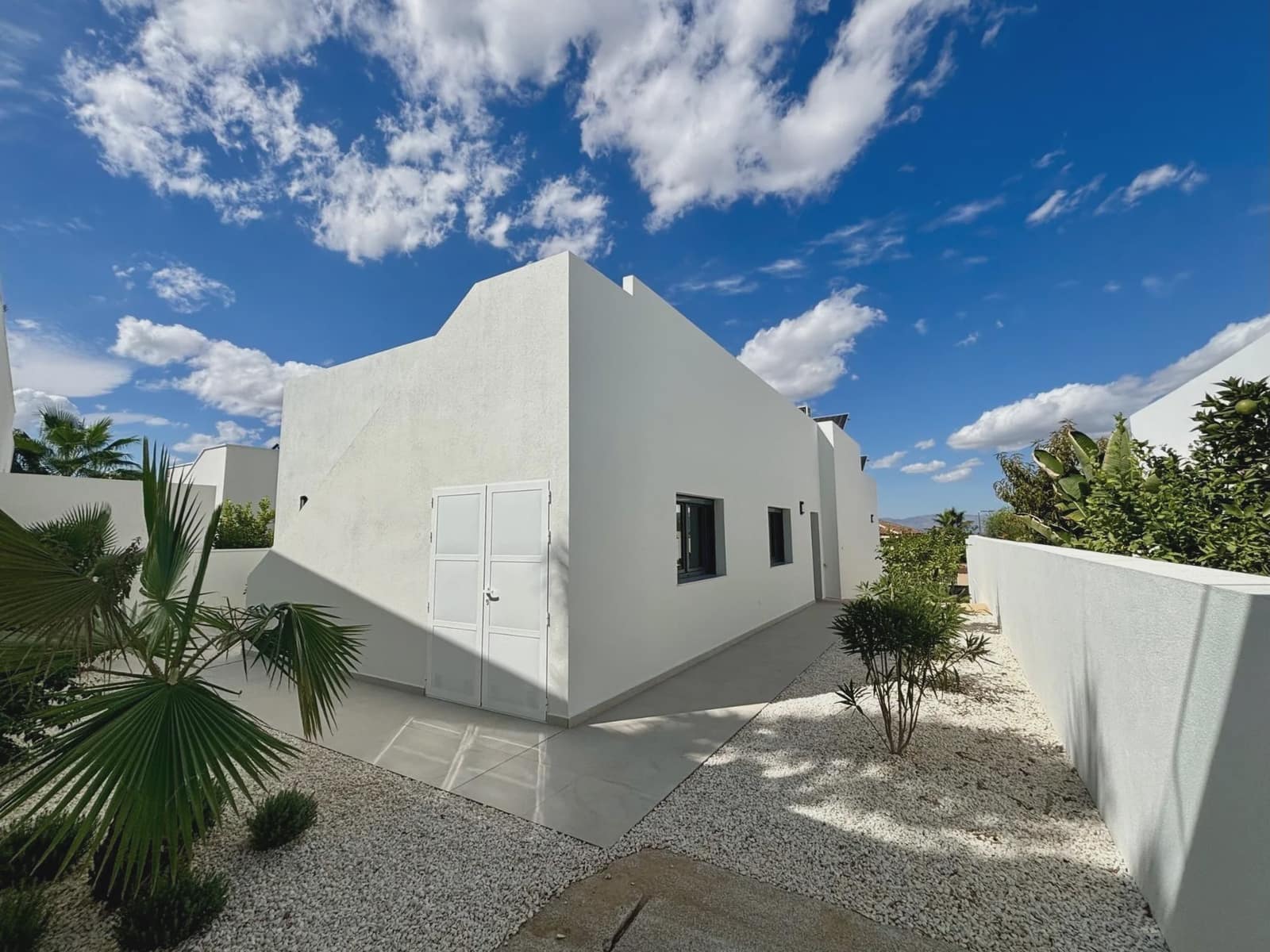3 bedroom Villa for sale in Rojales with pool garage - € 504,000 (Ref: 9968678)