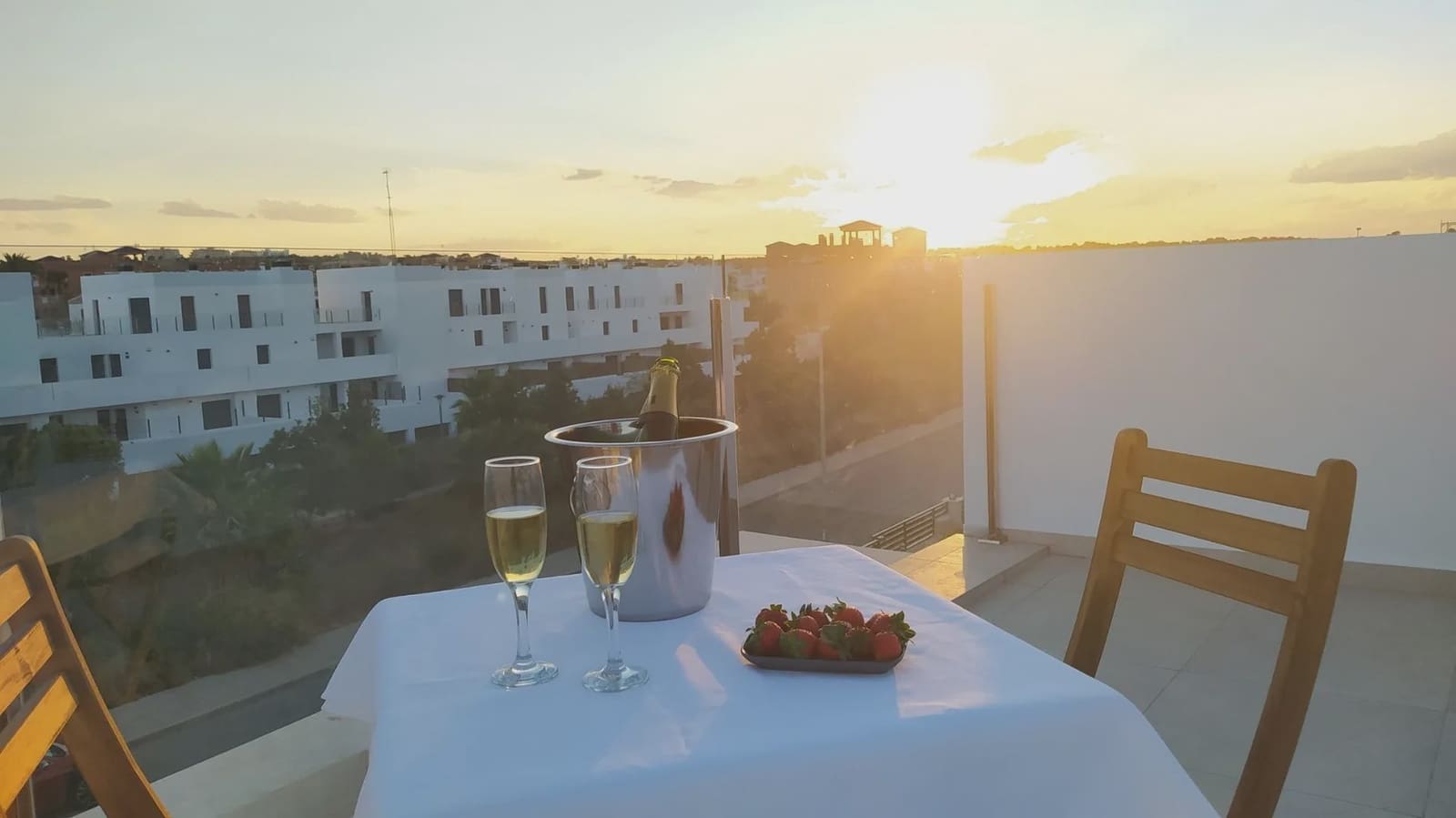 3 chambre Villa/Maison à vendre à Orihuela Costa avec piscine garage - 669 900 € (Ref: 9968680)