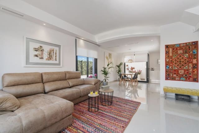3 soveværelse Villa til salg i Los Montesinos med swimmingpool - € 535.000 (Ref: 9968681)