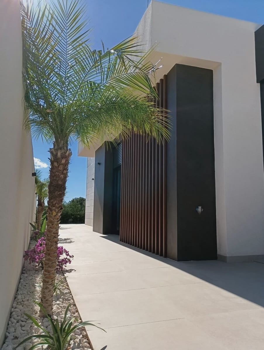 3 soverom Villa til salgs i Pilar de la Horadada med svømmebasseng garasje - € 586 000 (Ref: 9968705)