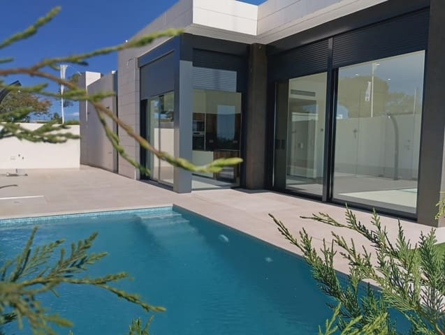 3 soverom Villa til salgs i Pinar de Campoverde, Pilar de la Horadada med svømmebasseng garasje - € 586 000 (Ref: 9968705)