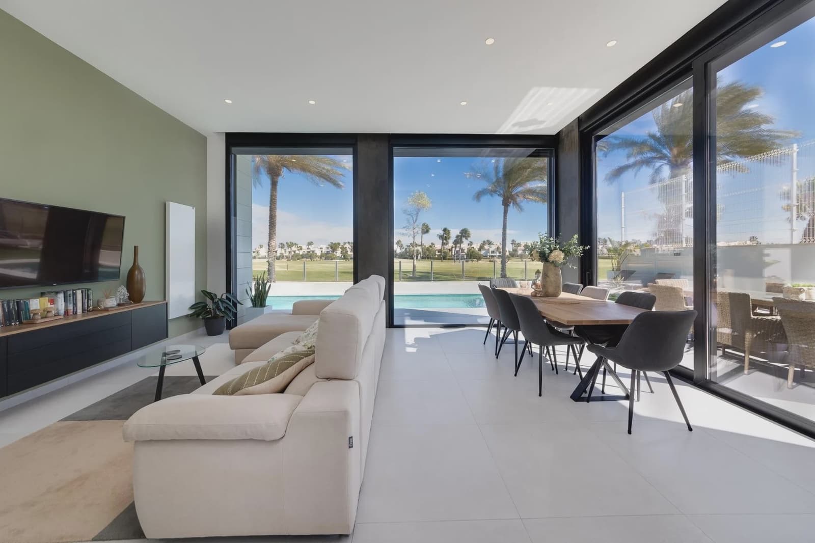 3 Zimmer Villa zu verkaufen in Pilar de la Horadada mit Pool Garage - 594.000 € (Ref: 9968706)