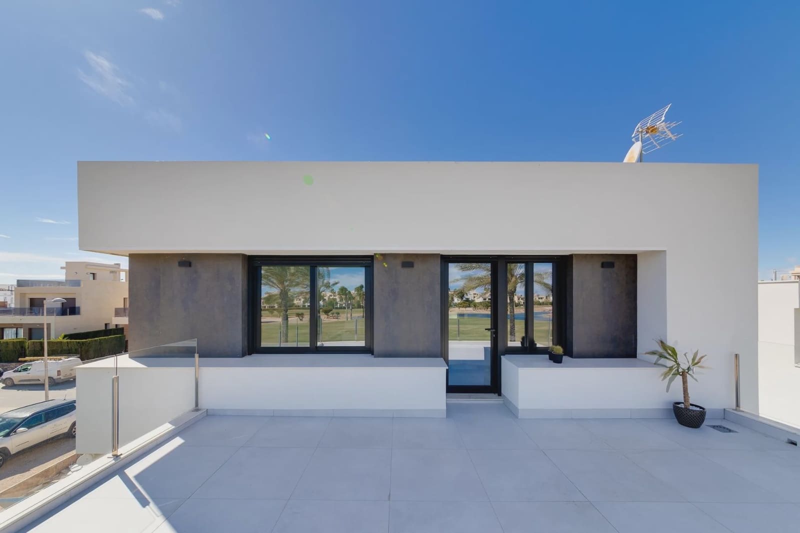 3 Zimmer Villa zu verkaufen in Pilar de la Horadada mit Pool Garage - 594.000 € (Ref: 9968706)