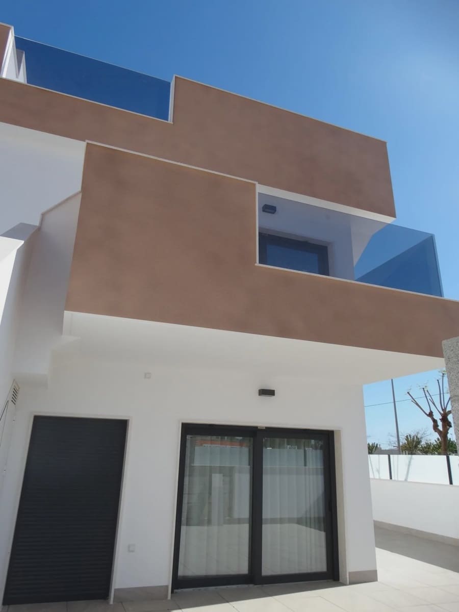3 chambre Bungalow à vendre à Pilar de la Horadada avec piscine garage - 295 000 € (Ref: 9968788)
