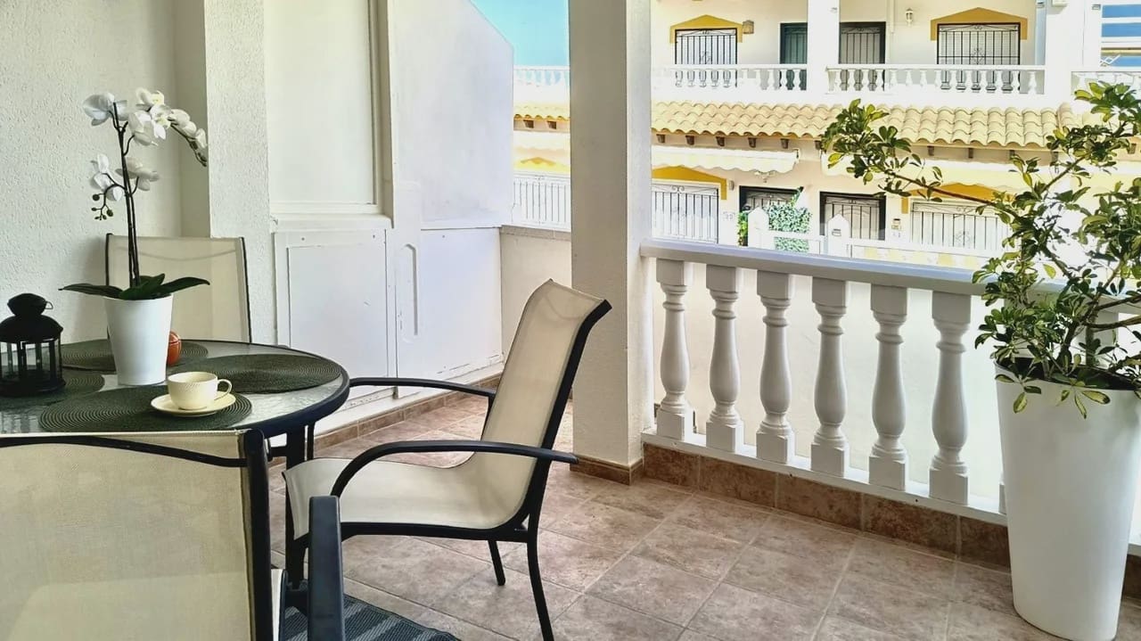 3 soverom Hus til salgs i Los Altos med svømmebasseng - € 268 800 (Ref: 9977699)