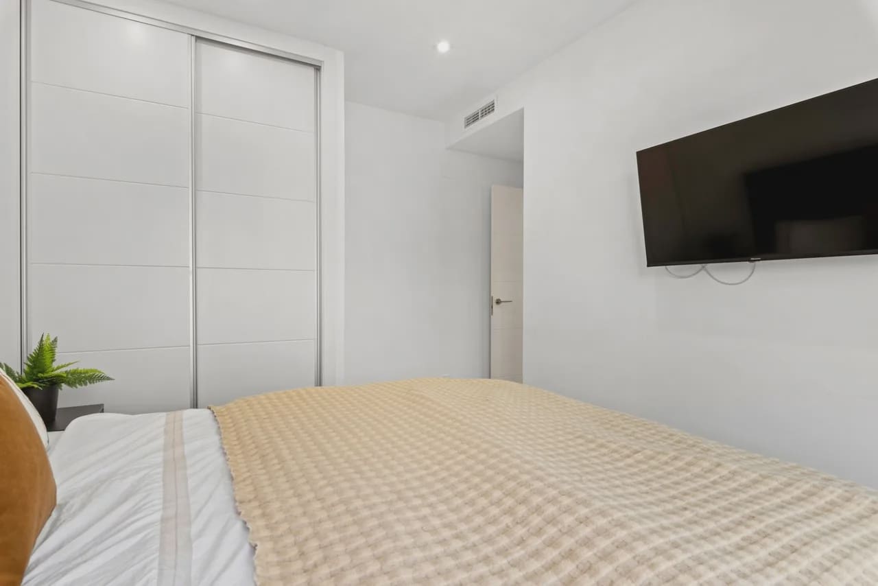 5 slaapkamer Villa te koop in Cabo Roig met zwembad garage - € 829.000 (Ref: 9977700)