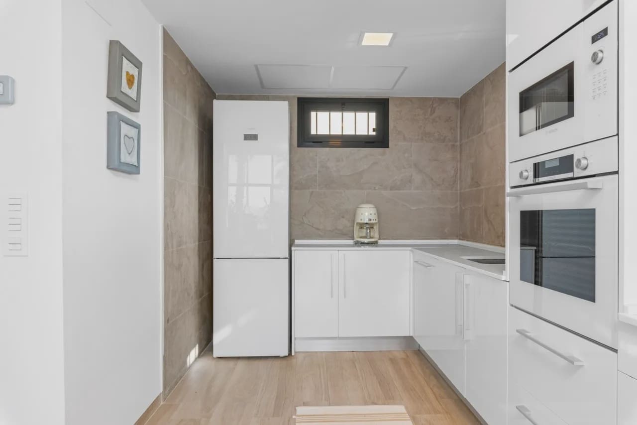5 slaapkamer Villa te koop in Cabo Roig met zwembad garage - € 829.000 (Ref: 9977700)