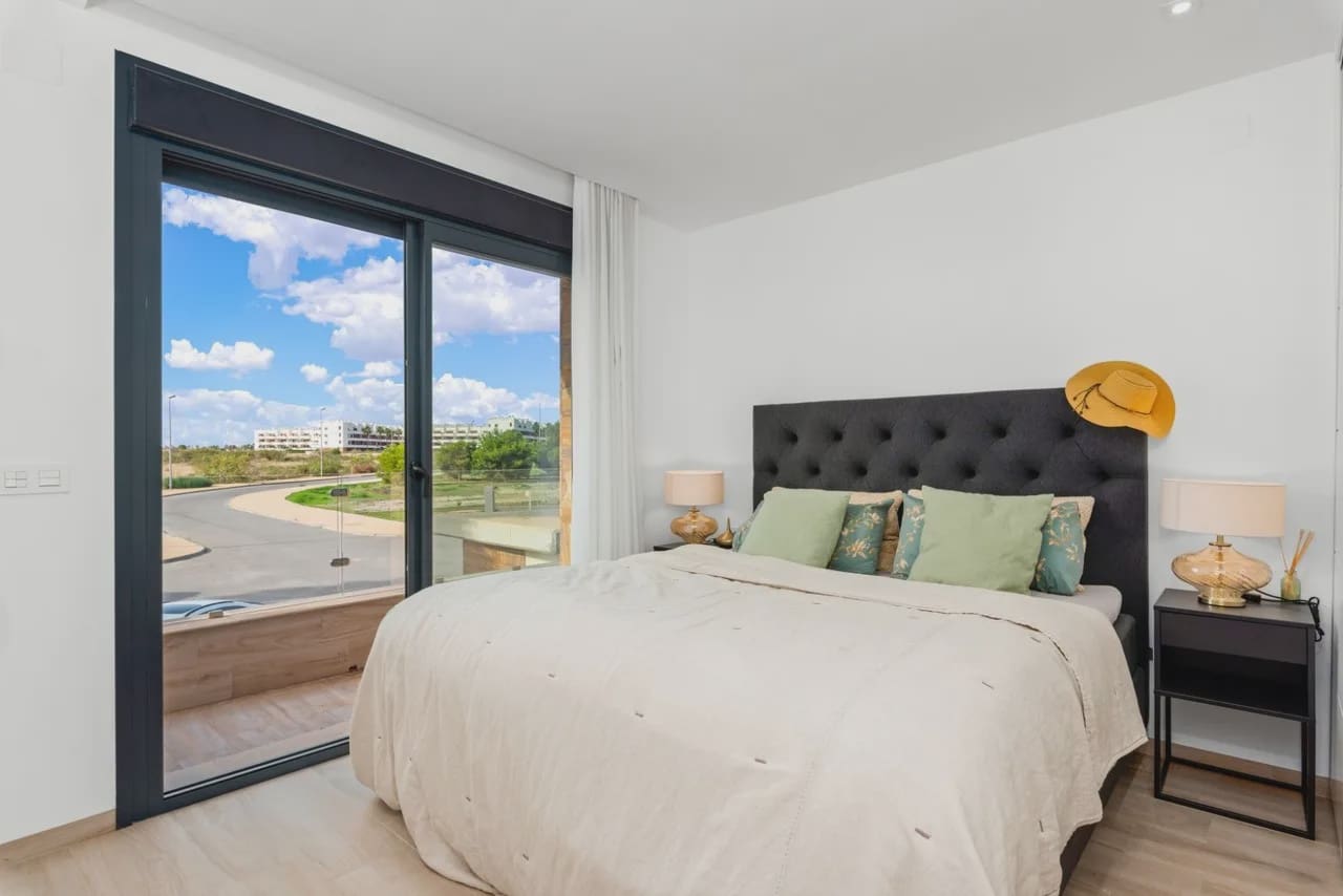 5 slaapkamer Villa te koop in Cabo Roig met zwembad garage - € 829.000 (Ref: 9977700)