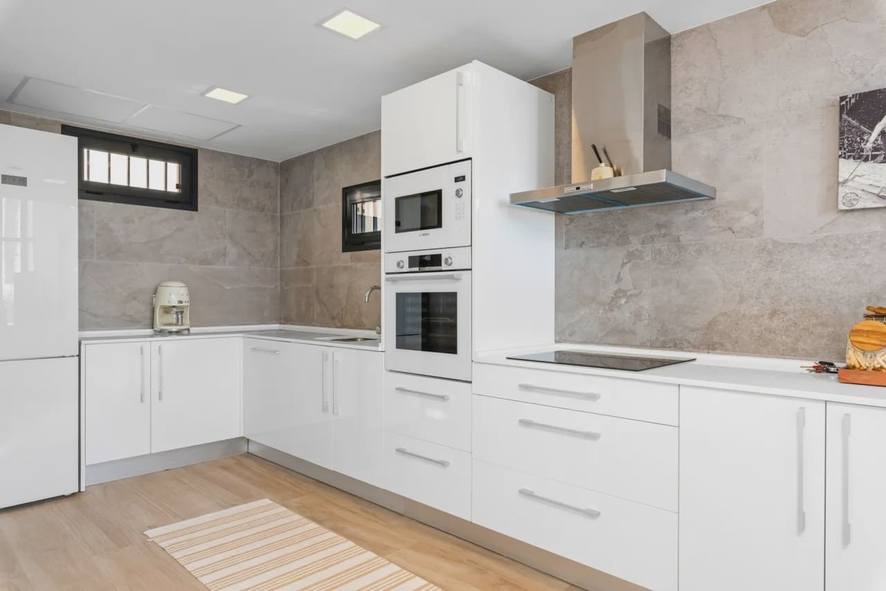 5 slaapkamer Villa te koop in Cabo Roig met zwembad garage - € 829.000 (Ref: 9977700)