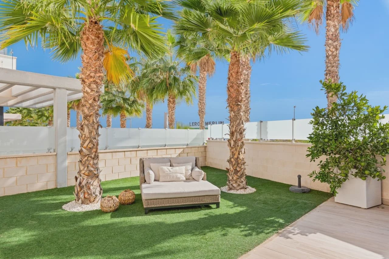 5 slaapkamer Villa te koop in Cabo Roig met zwembad garage - € 829.000 (Ref: 9977700)