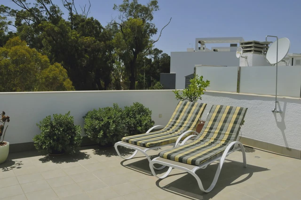 3 chambre Villa/Maison à vendre à Guardamar del Segura avec piscine garage - 309 900 € (Ref: 9977702)