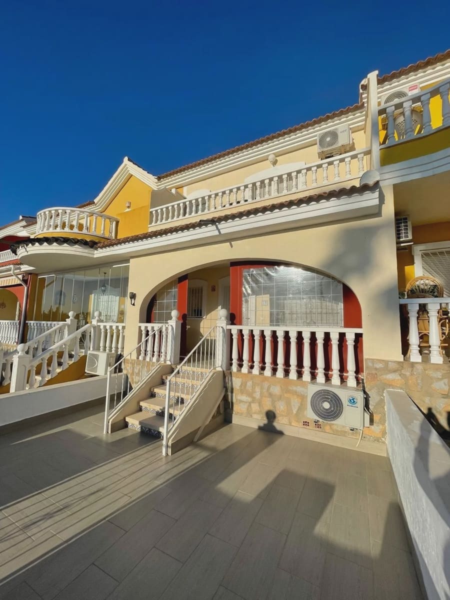 3 Zimmer Haus zu verkaufen in Ciudad Quesada mit Pool - 239.900 € (Ref: 9977704)