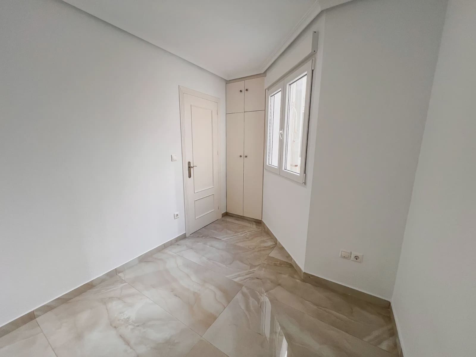 2 soveværelse Villa til salg i Torrevieja med garage - € 198.900 (Ref: 9977707)