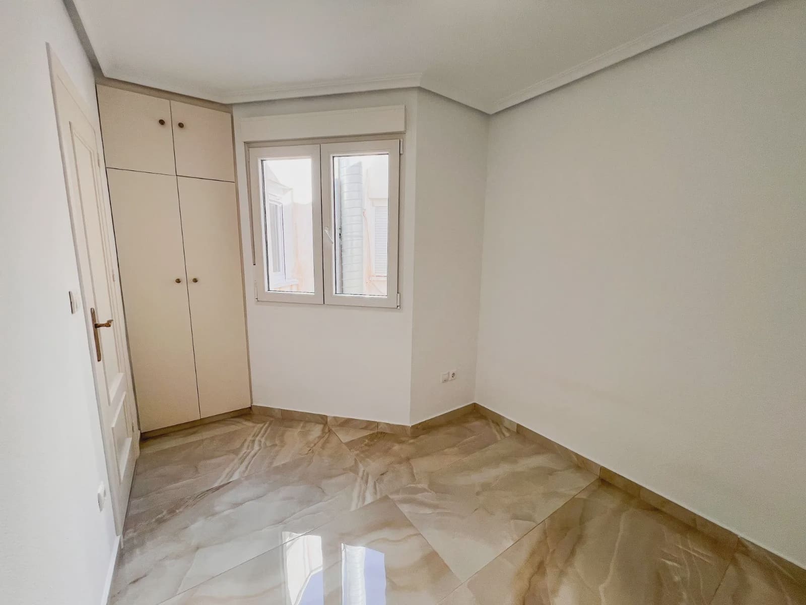 2 soveværelse Villa til salg i Torrevieja med garage - € 198.900 (Ref: 9977707)