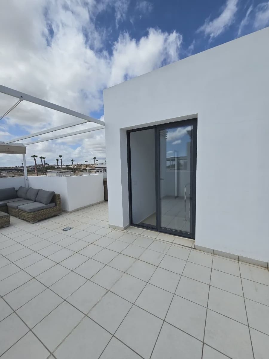 3 soveværelse Villa til salg i Ciudad Quesada med swimmingpool garage - € 470.000 (Ref: 9977708)