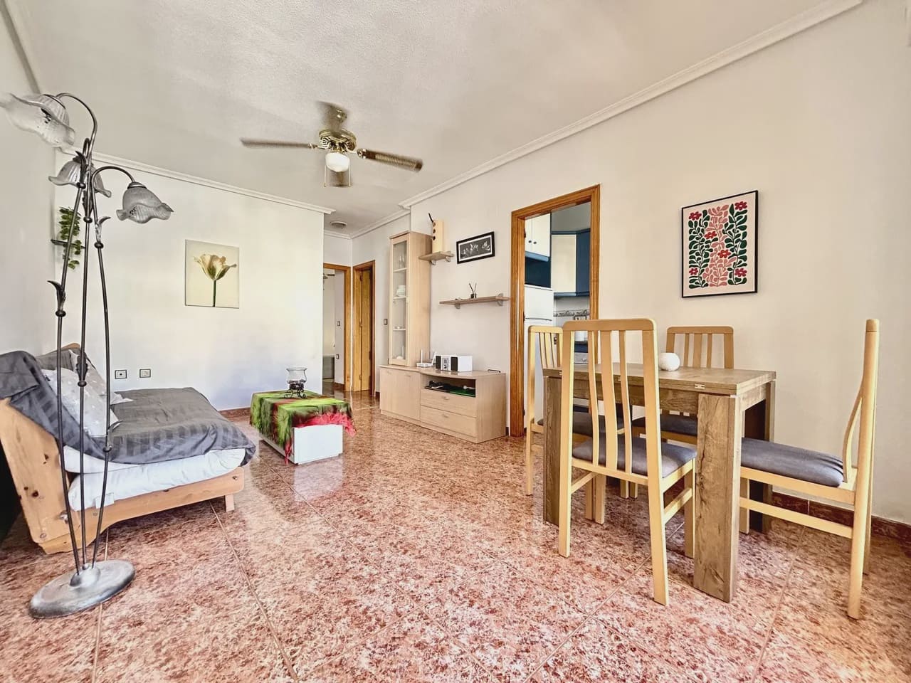 2 bedroom Villa for sale in Los Altos with pool garage - € 155,900 (Ref: 9977709)