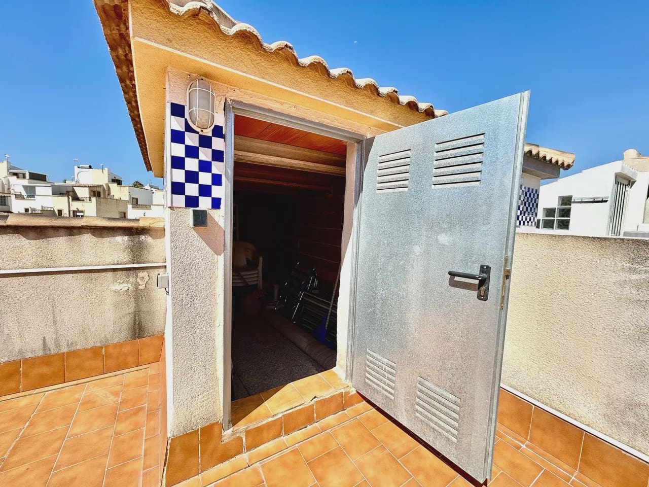 2 bedroom Villa for sale in Los Altos with pool garage - € 155,900 (Ref: 9977709)