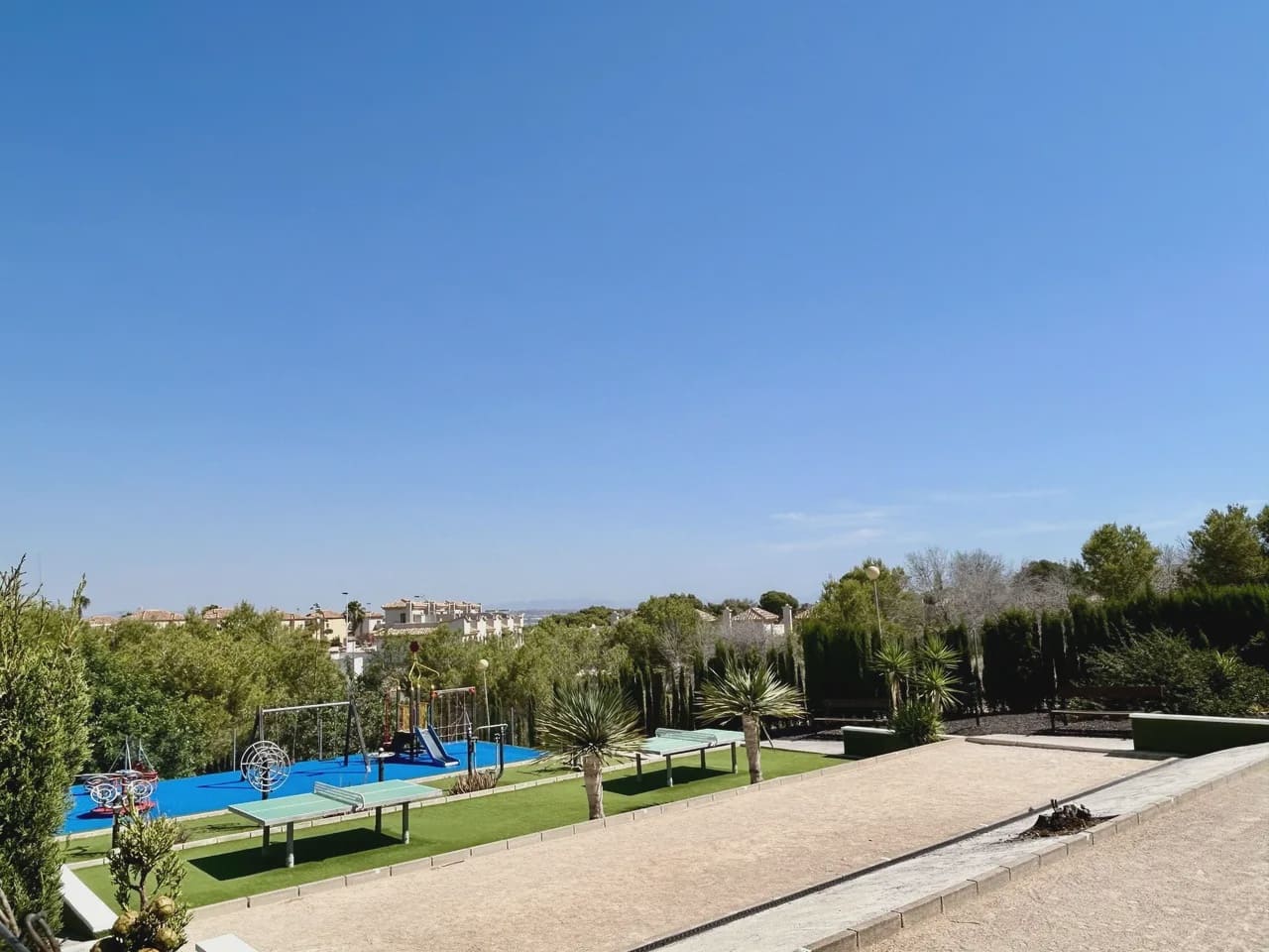 2 bedroom Villa for sale in Los Altos with pool garage - € 155,900 (Ref: 9977709)