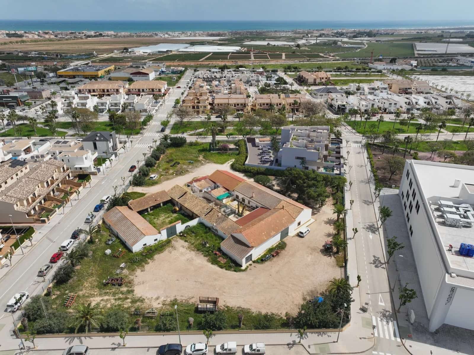 3 bedroom Bungalow for sale in Pilar de la Horadada with pool garage - € 439,000 (Ref: 9978475)