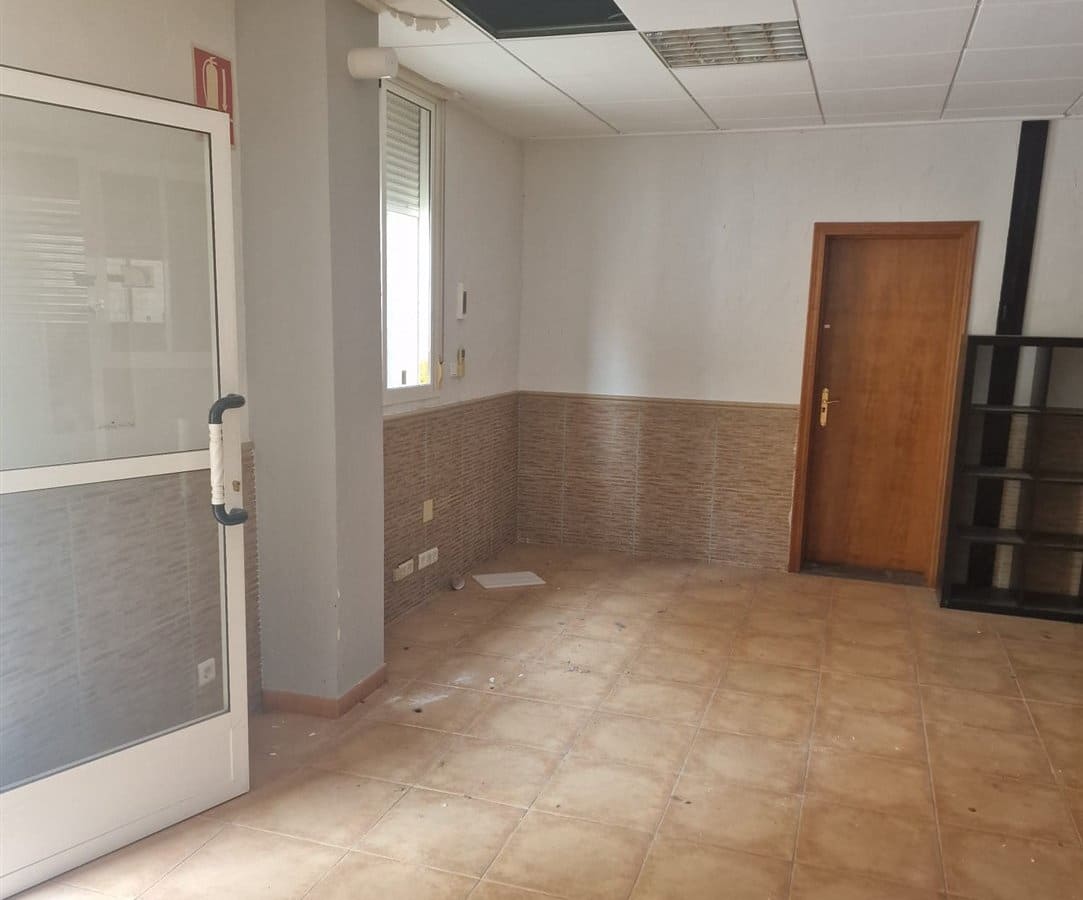 Local Comercial en Orihuela en venta - 37.000 € (Ref: 9979311)