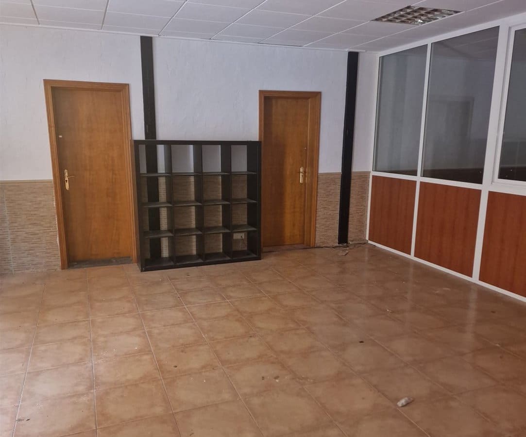 Local Comercial en Orihuela en venta - 37.000 € (Ref: 9979311)