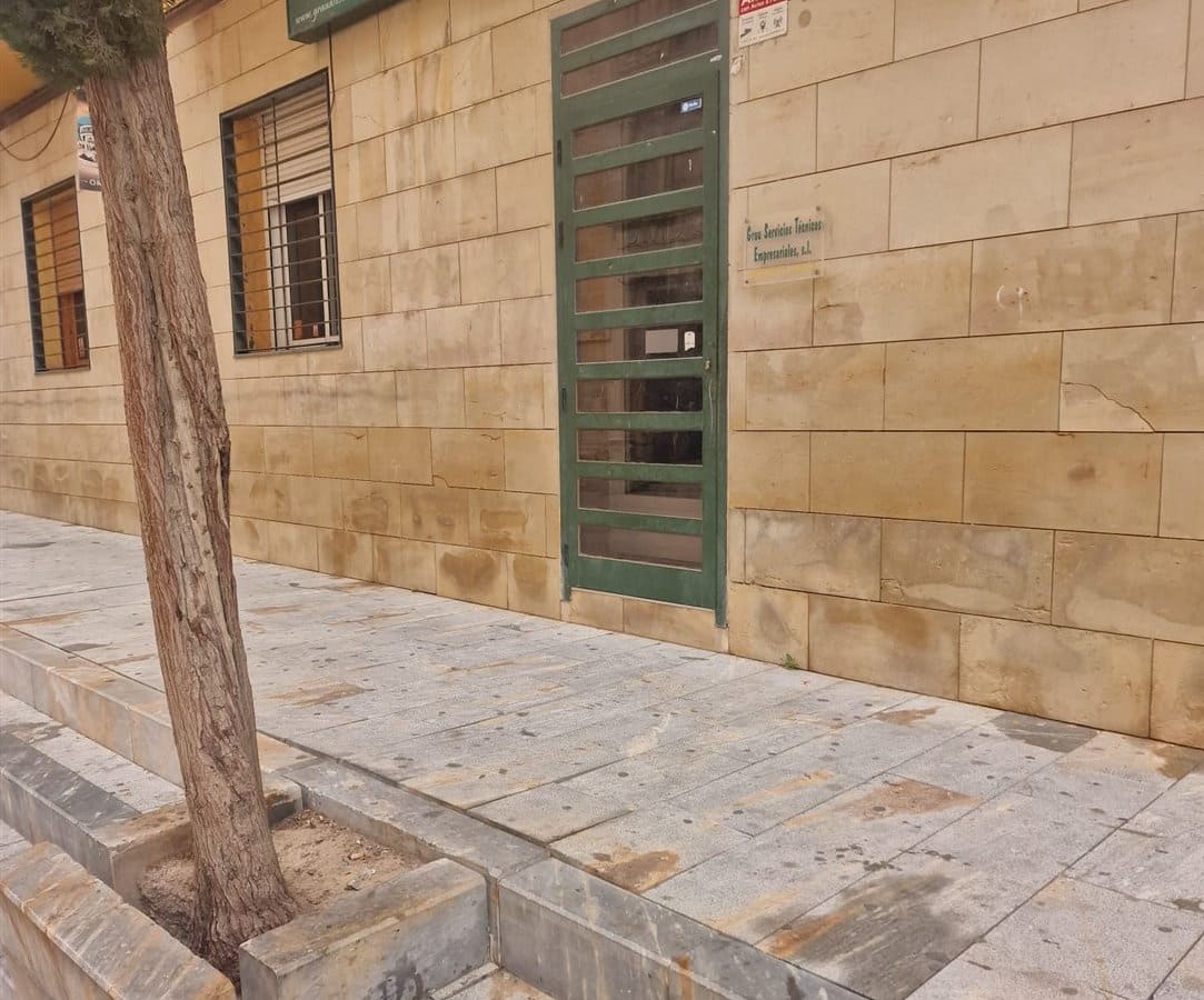 Local Comercial en Orihuela en venta - 37.000 € (Ref: 9979311)