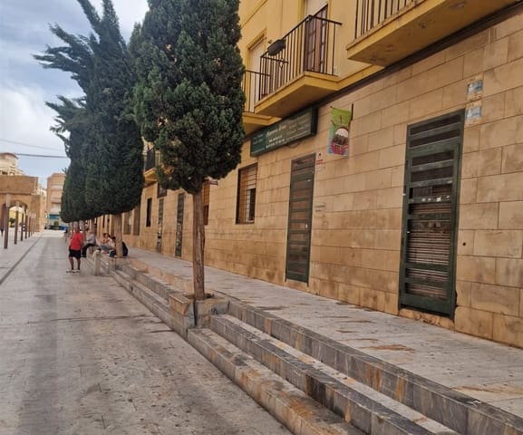 Comercial para venda em Orihuela ciudad, Orihuela - 37 000 € (Ref: 9979311)