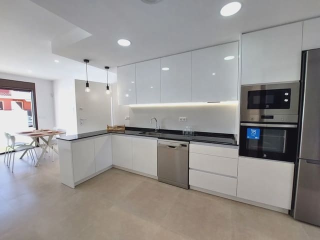3 soverom Villa til salgs i Los Peñascos - El Salero - Los Imbernones, San Pedro del Pinatar med svømmebasseng - € 395 000 (Ref: 9979331)