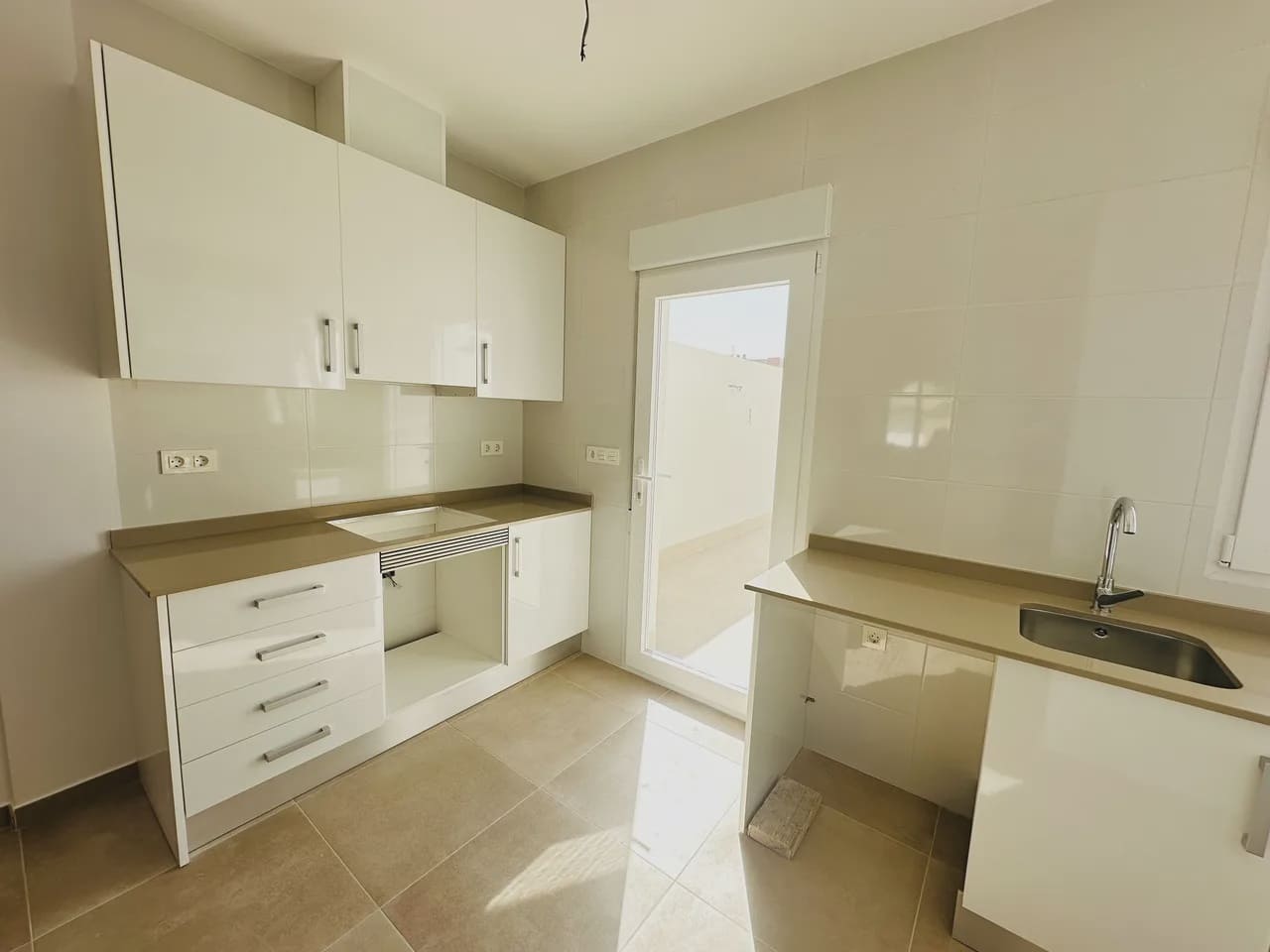 Chalet de 3 habitaciones en Pilar de la Horadada en venta con piscina garaje - 265.000 € (Ref: 9979332)