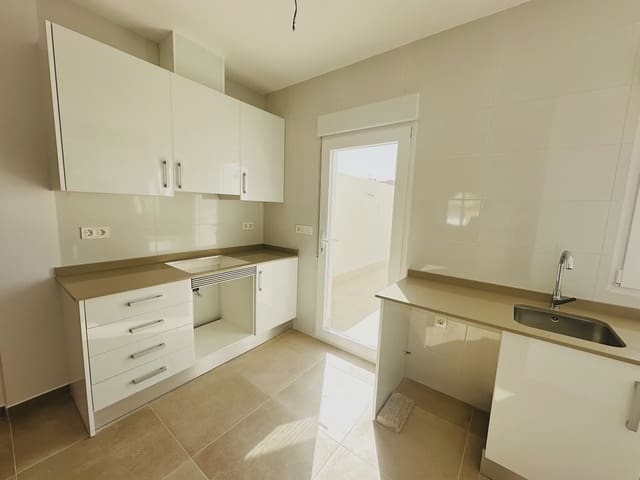 3 soverom Villa til salgs i Pilar de la Horadada ciudad, Pilar de la Horadada med svømmebasseng garasje - € 265 000 (Ref: 9979332)