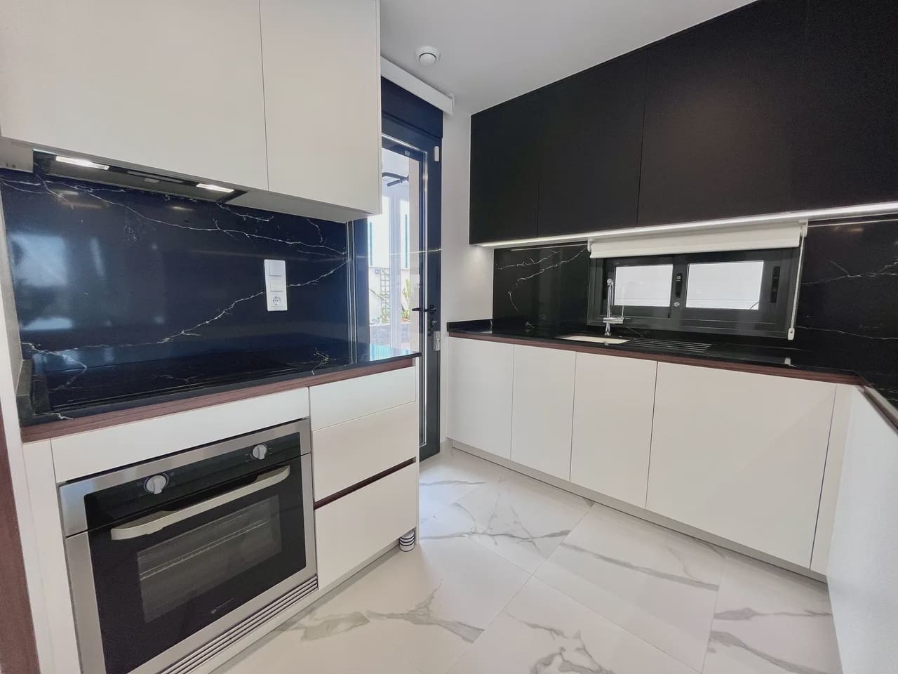 2 sypialnia Apartament na sprzedaż w San Miguel de Salinas z basenem garażem - 329 900 € (Ref: 9979337)