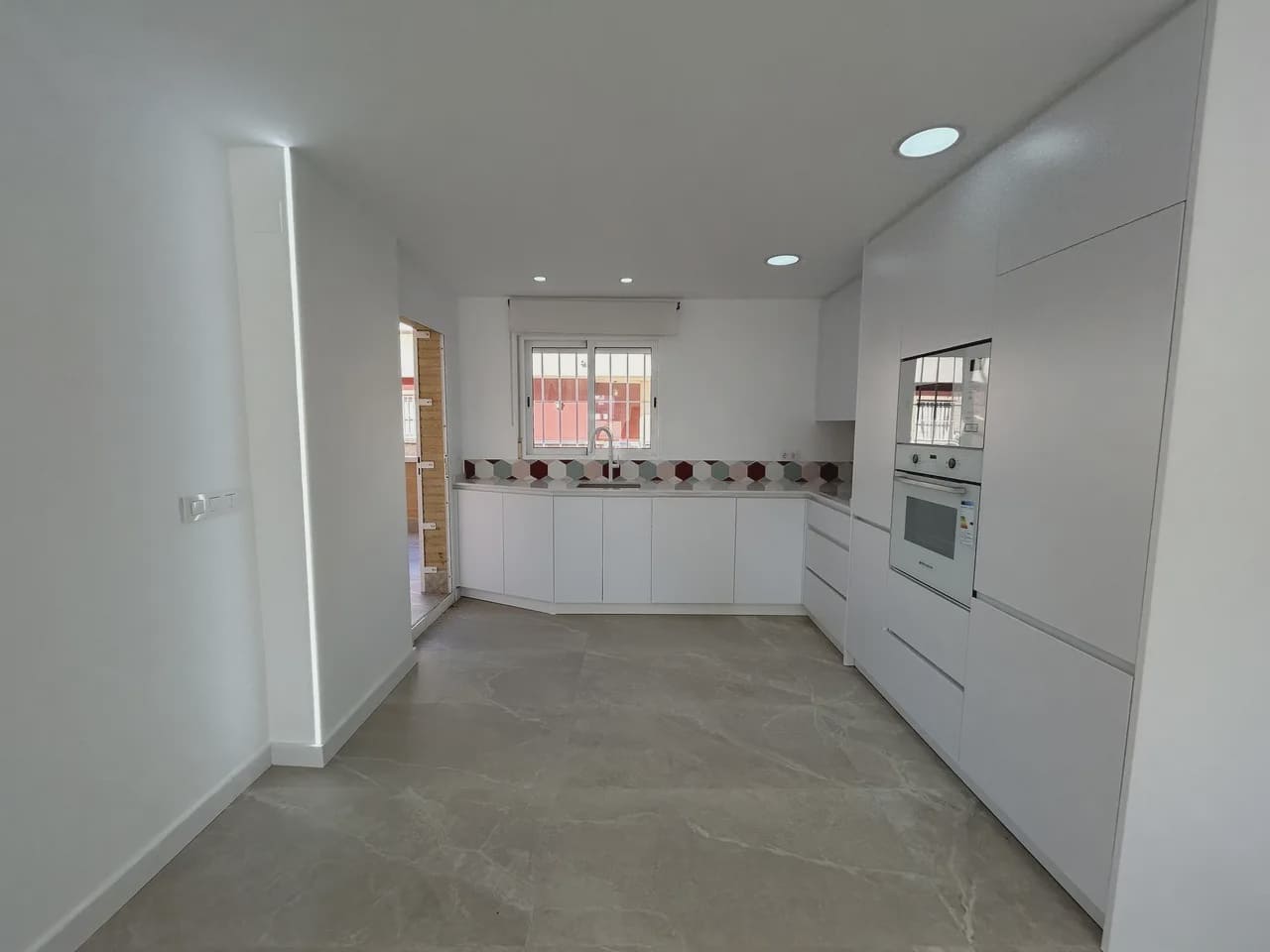 2 bedroom Apartment for sale in Pilar de la Horadada with pool garage - € 225,000 (Ref: 9979338)