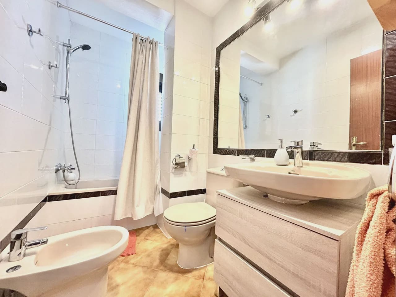 2 sypialnia Apartament na sprzedaż w Cabo Roig z basenem garażem - 205 000 € (Ref: 9979343)