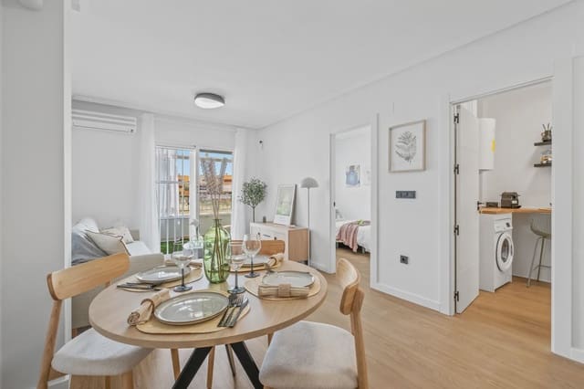 Apartamento de 2 habitaciones en Playa Flamenca, Orihuela en venta con piscina - 194.800 € (Ref: 9979345)