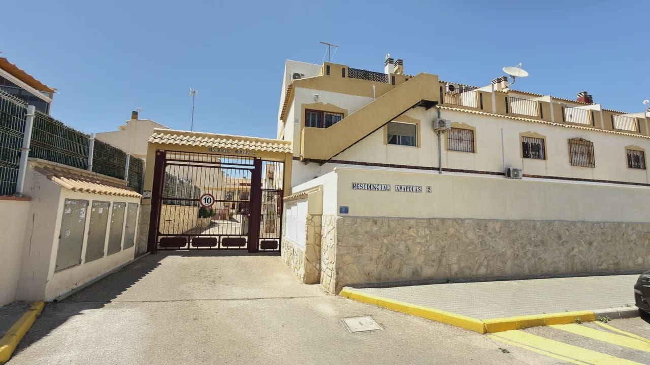 3 sypialnia Dom na sprzedaż w La Zenia z basenem garażem - 229 950 € (Ref: 9979348)