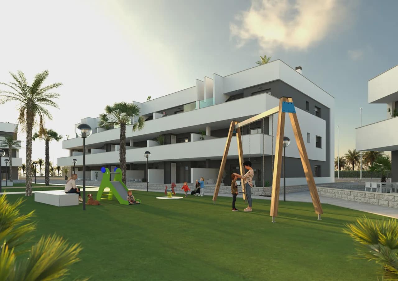 Apartamento de 2 habitaciones en Guardamar del Segura en venta con piscina garaje - 222.000 € (Ref: 9979351)