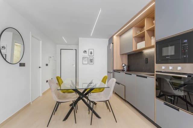 Apartamento de 2 habitaciones en Guardamar Playa, Guardamar del Segura en venta con piscina garaje - 222.000 € (Ref: 9979351)