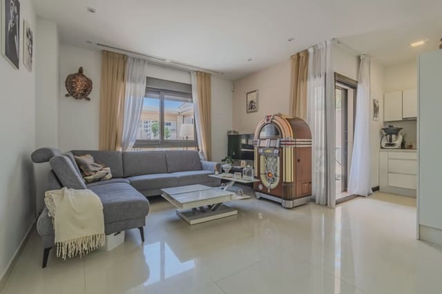 Apartamento de 2 habitaciones en Los Secanos, Guardamar del Segura en venta con piscina garaje - 299.000 € (Ref: 9979357)