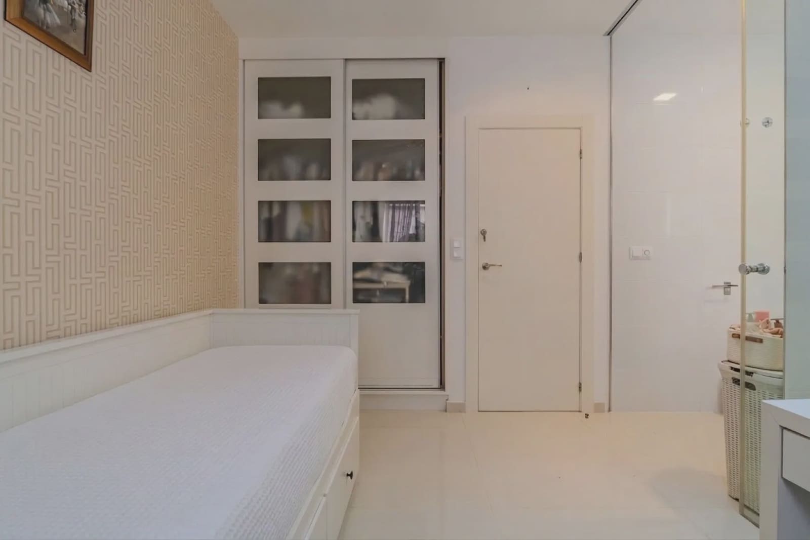 Apartamento de 2 habitaciones en Guardamar del Segura en venta con piscina garaje - 299.000 € (Ref: 9979357)