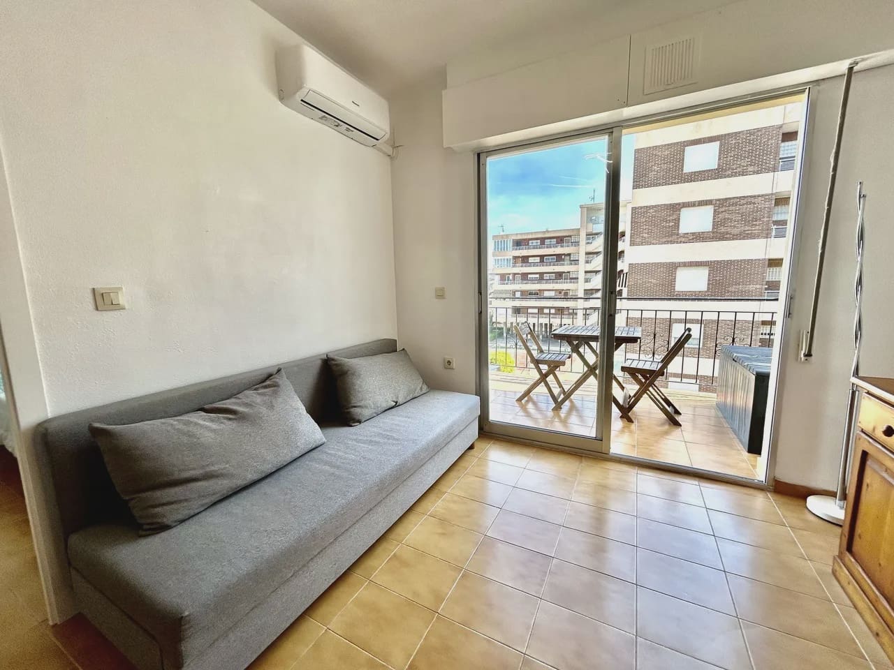 1 soverom Leilighet til salgs i Torrevieja - € 107 000 (Ref: 9980064)